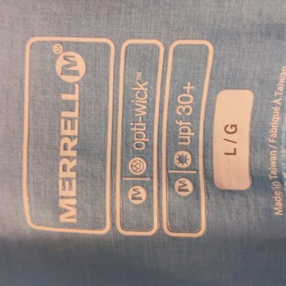Merrell* ladies hiking shirt upf 30+, button front, cap sleeve button detailing - Picture 9 of 9